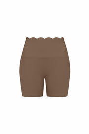 High-Waist Scallop Scrunch Short